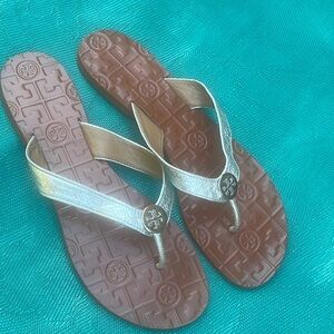 Tory Burch silver metallic slide thong sandal 9 flip flop  brown dress